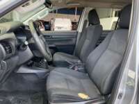 Toyota Hilux 2019 4p Doble Cabina Base L4/2.7 Man  2019 Toyota Hilux Venta Interiores 15
