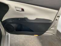 Toyota Prius 2017 5p Base Hibrido L4/1.8 Aut 2017 Toyota Prius Venta Interiores 17