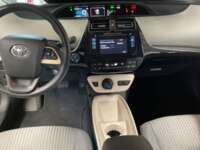 Toyota Prius 2017 5p Base Hibrido L4/1.8 Aut 2017 Toyota Prius Venta Interiores 4