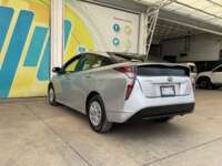 Toyota Prius 2017 5p Base Híbrido L4/1.8 Aut  2017 Toyota Prius Venta Exteriores 7