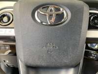 Toyota Prius 2017 5p Base Híbrido L4/1.8 Aut  2017 Toyota Prius Venta Interiores 14