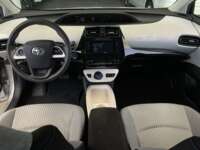 Toyota Prius 2017 5p Base Híbrido L4/1.8 Aut  2017 Toyota Prius Venta Interiores 4