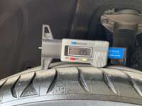 Toyota Prius 2017 5p Base Híbrido L4/1.8 Aut  2017 Toyota Prius Venta Llantas 9