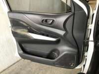 Nissan NP300 Doble Cabina 2020 4p SE L4/2.5 Man A/A Paq. Seg 2020 Nissan NP300 Doble Cabina Venta Interiores 14
