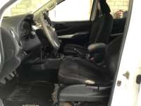Nissan NP300 Doble Cabina 2020 4p SE L4/2.5 Man A/A Paq. Seg 2020 Nissan NP300 Doble Cabina Venta Interiores 15
