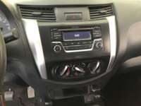 Nissan NP300 Doble Cabina 2020 4p SE L4/2.5 Man A/A Paq. Seg 2020 Nissan NP300 Doble Cabina Venta Interiores 3