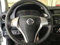 Nissan NP300 Doble Cabina 2020 4p SE L4/2.5 Man A/A Paq. Seg 2020 Nissan NP300 Doble Cabina Venta Interiores 8