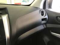 Nissan NP300 Doble Cabina 2020 4p SE L4/2.5 Man A/A Paq. Seg 2020 Nissan NP300 Doble Cabina Venta Interiores 10