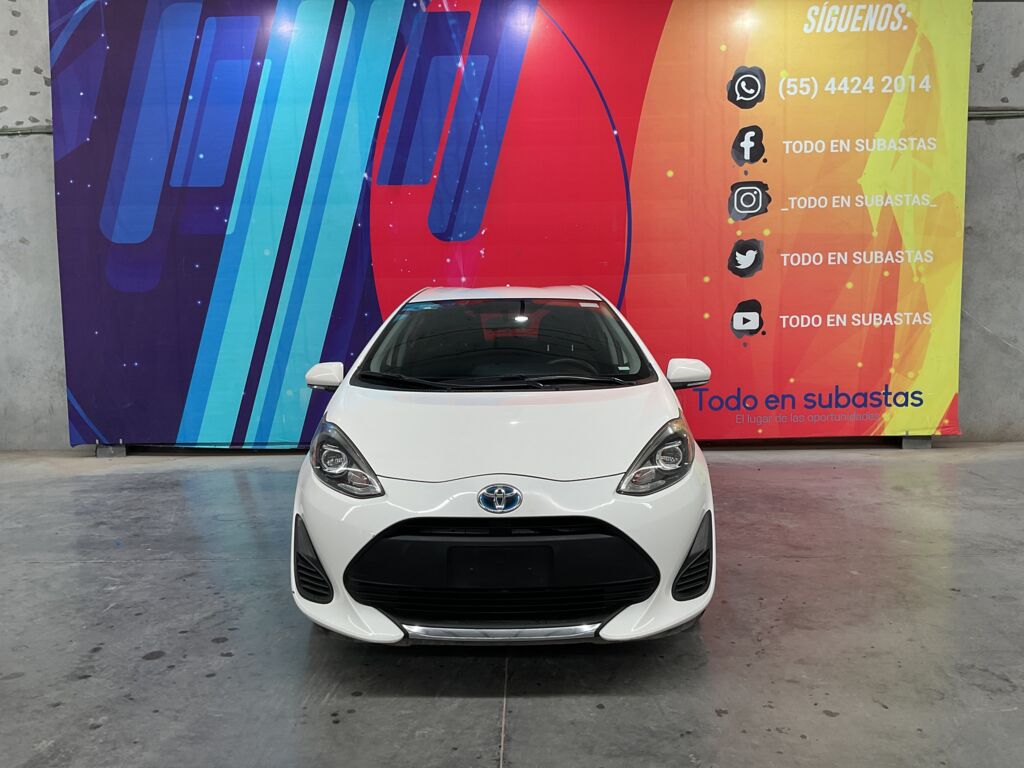 Toyota Prius 2020 5p C Híbrido L4/1.5 Aut  2020 Toyota Prius Venta Exteriores 2