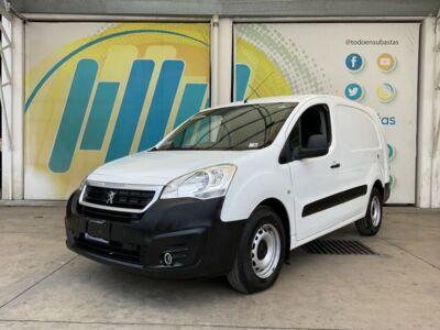 Peugeot Partner 2019 5p L4/1.6/T Diesel Man      