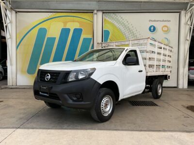 Nissan NP300 Estacas 2020 2p L4/2.5 Man