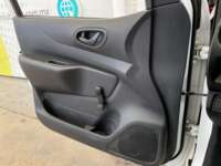 Nissan NP300 Estacas 2020 2p L4/2.5 Man 2020 Nissan NP300 Estacas Venta Interiores 13