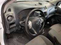 Nissan NP300 Estacas 2020 2p L4/2.5 Man 2020 Nissan NP300 Estacas Venta Interiores 4