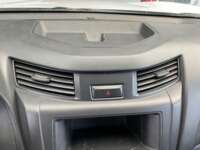 Nissan NP300 Estacas 2020 2p L4/2.5 Man 2020 Nissan NP300 Estacas Venta Interiores 5