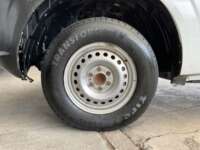 Nissan NP300 Estacas 2020 2p L4/2.5 Man 2020 Nissan NP300 Estacas Venta Llantas 1