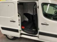 Peugeot Partner 2019 5p L4/1.6/T Diesel Man       2019 Peugeot Partner Venta Interiores 13