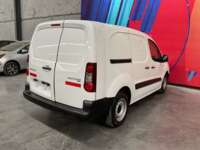 Peugeot Partner 2019 5p L4/1.6/T Diesel Man       2019 Peugeot Partner Venta Exteriores 7