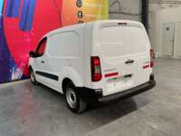 Peugeot Partner 2019 5p L4/1.6/T Diesel Man       2019 Peugeot Partner Venta Exteriores 5