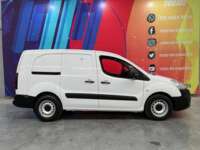 Peugeot Partner 2019 5p L4/1.6/T Diesel Man       2019 Peugeot Partner Venta Exteriores 8