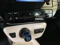 Toyota Prius 2017 5p Base Híbrido L4/1.8 Aut  2017 Toyota Prius Venta Interiores 11