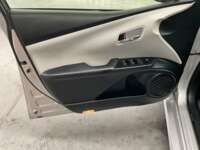Toyota Prius 2017 5p Base Hibrido L4/1.8 Aut 2017 Toyota Prius Venta Interiores 15