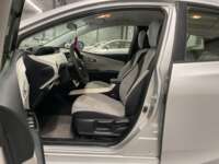 Toyota Prius 2017 5p Base Hibrido L4/1.8 Aut 2017 Toyota Prius Venta Interiores 16