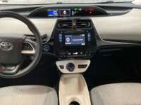 Toyota Prius 2017 5p Base Hibrido L4/1.8 Aut 2017 Toyota Prius Venta Interiores 4