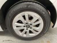 Toyota Prius 2017 5p Base Hibrido L4/1.8 Aut 2017 Toyota Prius Venta Llantas 4
