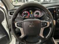 Mitsubishi L200 2023 4p GLS Doble Cabina L4/2.5/T Diesel Aut 4X4 2023 Mitsubishi L200 Venta Interiores 1