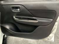Mitsubishi L200 2023 4p GLS Doble Cabina L4/2.5/T Diesel Aut 4X4 2023 Mitsubishi L200 Venta Interiores 17