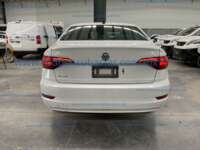 Volkswagen Jetta 2020 4p Trendline L4/1.4/T Aut IMG_7004