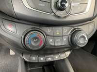 Chevrolet Aveo 2020 4p LT L4/1.5 Man  2020 Chevrolet Aveo Venta Interiores 9