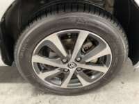 Toyota Prius 2019 5p Base CVT 2019 Toyota Prius Venta Llantas 1