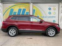 Volkswagen Tiguan 2021 5p Comfortline L4/1.4/T DSG Piel   2021 Volkswagen Tiguan Venta Exteriores 4
