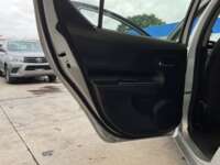 Toyota Prius 2018 5p C Híbrido L4/1.5 Aut 2018 Toyota Prius Venta Interiores 22