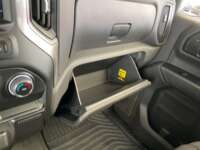 Chevrolet Silverado 2023 4p Doble Cabina Custom V8/5.3 Aut 4X4 2023 Chevrolet Silverado Venta Interiores 16