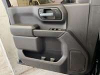 Chevrolet Silverado 2023 4p Doble Cabina Custom V8/5.3 Aut 4X4 2023 Chevrolet Silverado Venta Interiores 17