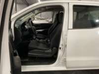 Nissan NP300 Doble Cabina 2020 4p S L4/2.5 Man A/A Paq. Seg. 2020 Nissan NP300 Doble Cabina Venta Interiores 13