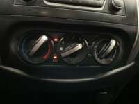 Nissan NP300 Doble Cabina 2020 4p S L4/2.5 Man A/A Paq. Seg. 2020 Nissan NP300 Doble Cabina Venta Interiores 7