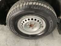 Nissan NP300 Doble Cabina 2020 4p S L4/2.5 Man A/A Paq. Seg. 2020 Nissan NP300 Doble Cabina Venta Llantas 1