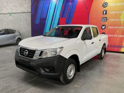 Nissan NP300 Doble Cabina 2020 4p SE L4/2.5 Man A/A Paq. Seg