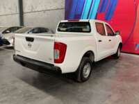 Nissan NP300 Doble Cabina 2020 4p SE L4/2.5 Man A/A Paq. Seg 2020 Nissan NP300 Doble Cabina Venta Exteriores 7
