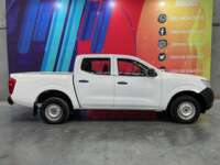 Nissan NP300 Doble Cabina 2020 4p SE L4/2.5 Man A/A Paq. Seg 2020 Nissan NP300 Doble Cabina Venta Exteriores 8