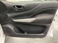 Nissan NP300 Doble Cabina 2020 4p SE L4/2.5 Man A/A Paq. Seg 2020 Nissan NP300 Doble Cabina Venta Interiores 14
