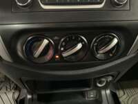 Nissan NP300 Doble Cabina 2020 4p SE L4/2.5 Man A/A Paq. Seg 2020 Nissan NP300 Doble Cabina Venta Interiores 7
