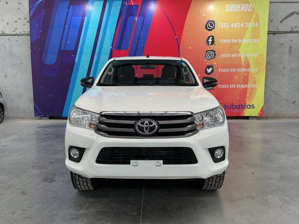 Toyota Hilux 2019 4p Doble Cabina Base L4/2.7 Man  2019 Toyota Hilux Venta Exteriores 2