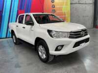 Toyota Hilux 2019 4p Doble Cabina Base L4/2.7 Man  2019 Toyota Hilux Venta Exteriores 3