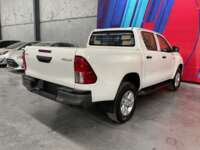 Toyota Hilux 2019 4p Doble Cabina Base L4/2.7 Man  2019 Toyota Hilux Venta Exteriores 7
