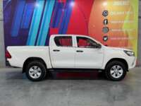 Toyota Hilux 2019 4p Doble Cabina Base L4/2.7 Man  2019 Toyota Hilux Venta Exteriores 8