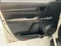 Toyota Hilux 2019 4p Doble Cabina Base L4/2.7 Man  2019 Toyota Hilux Venta Interiores 12